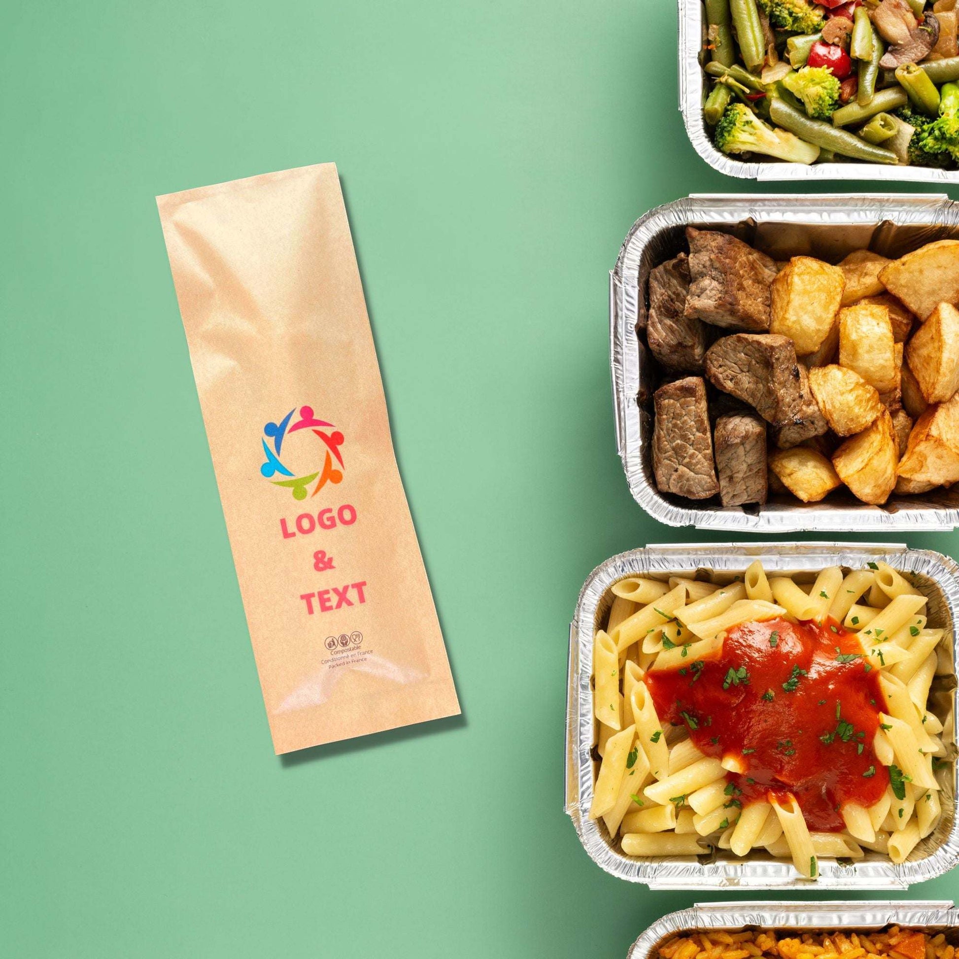 Kit couverts bois personnalisé avec fourchette et serviette, écologique et biodégradable.