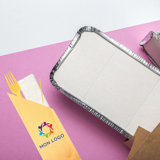 Kit couverts bambou personnalisé, fourchette et serviette, pochette papier kraft écologique.